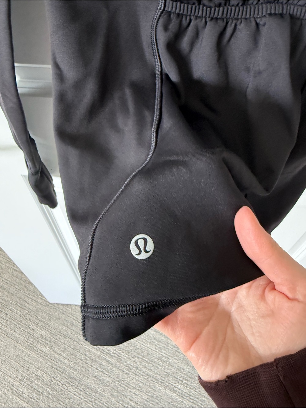 Lululemon First Mile Pullover Size 4 - Picture 7 of 7